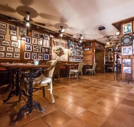 El Cortijo Escana * Es Cana